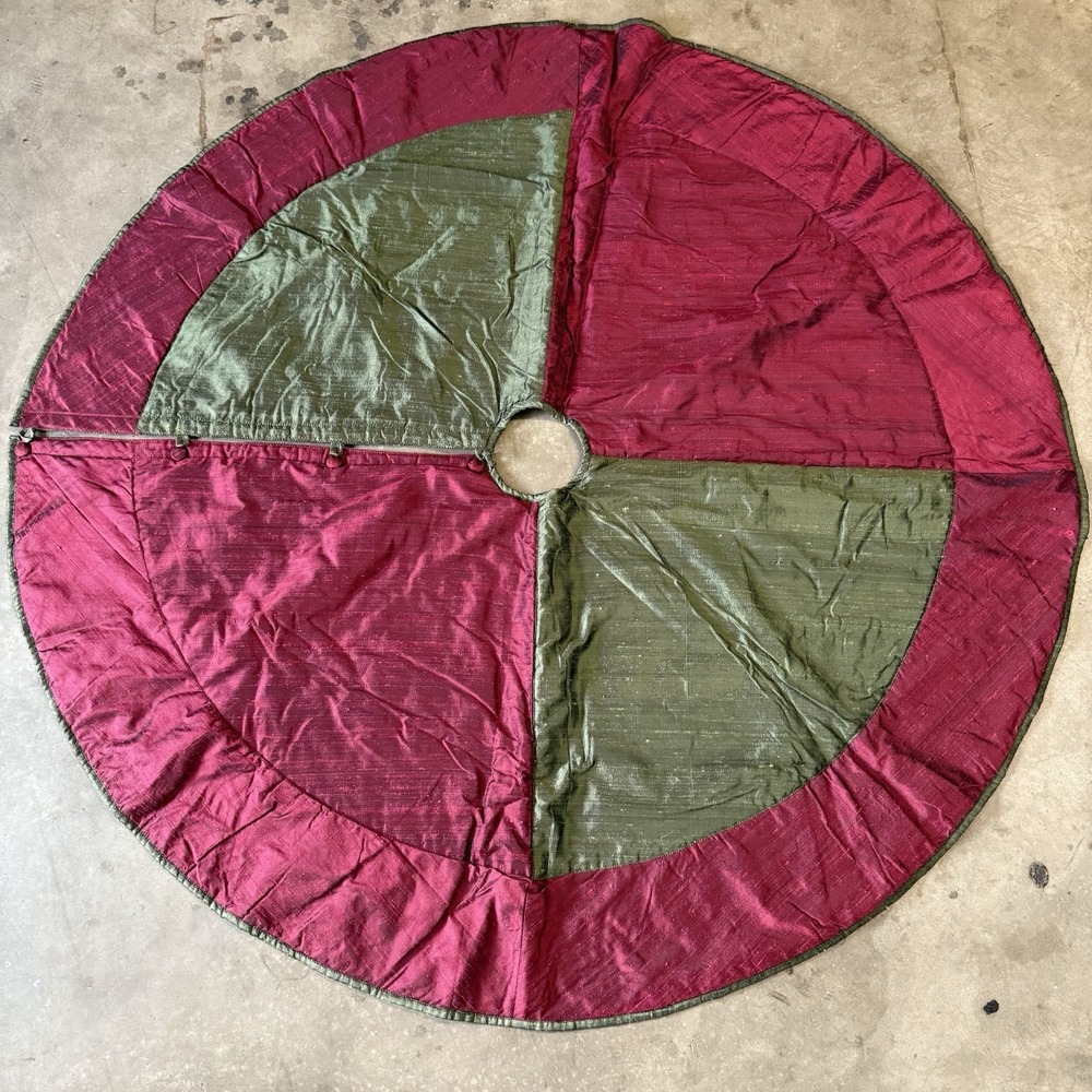 Vintage quilted Silk Tree Skirt Christmas Holiday Red Green Sheen